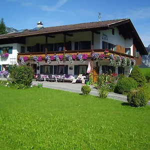 https://pension-herzoghausel.com-bavaria.com